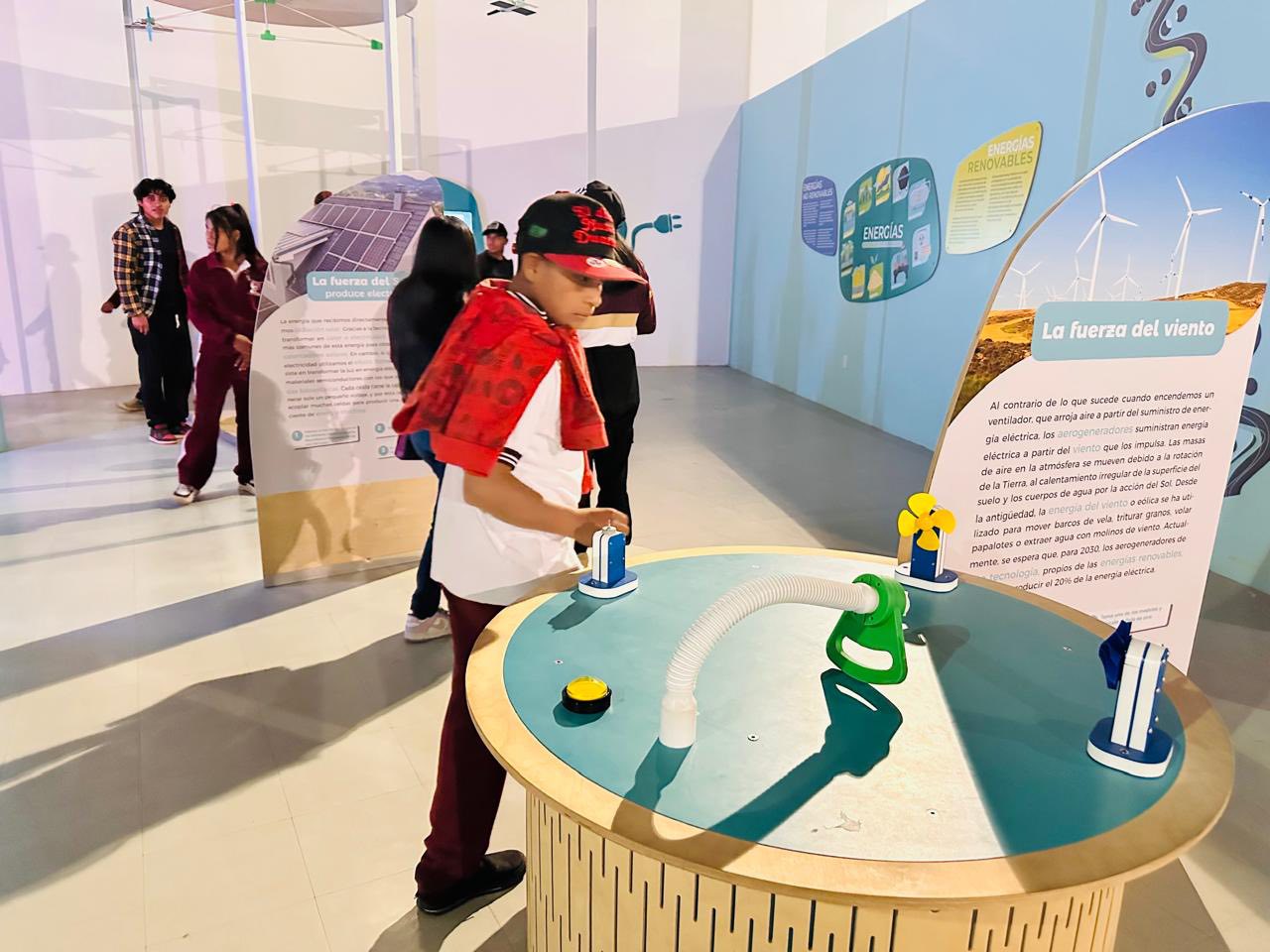 Estudiantes de Telebachillerato Comunitario exploran la ciencia y el universo en el Museo Chiapas y Planetario Tuxtla