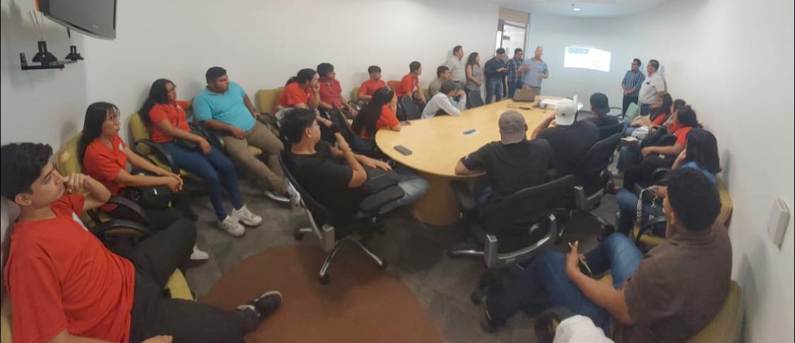 #ADITECH recibe a estudiantes de la #UNICACH en Torre Chiapas y  Planetario Tuxtla