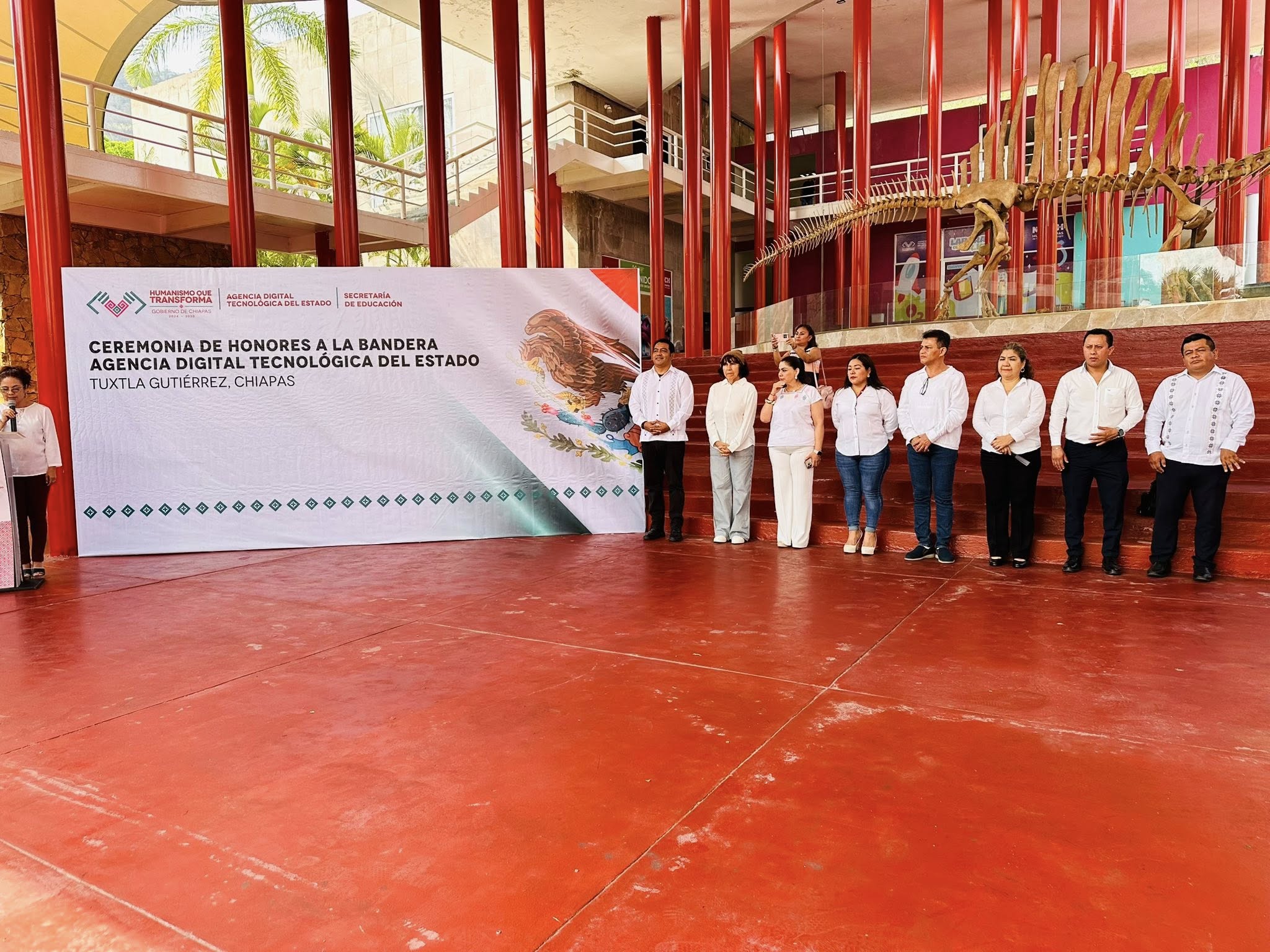 ADITECH rinde honores a la Bandera y reconoce a destacadas personalidades