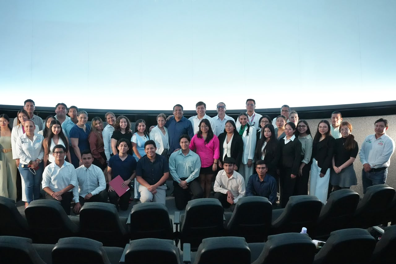 Jovani Salazar reconoce el talento de jóvenes chiapanecos tras su estancia académica internacional
