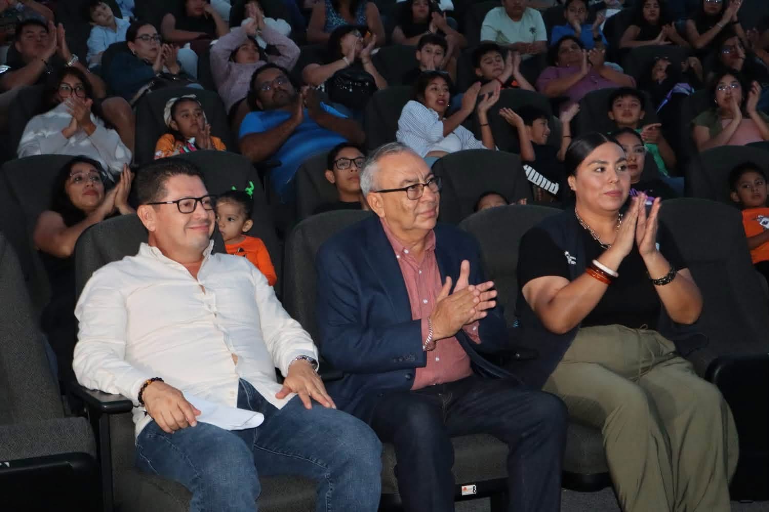Planetario Tuxtla realiza velada astronómica para acercar la ciencia a las familias chiapanecas
